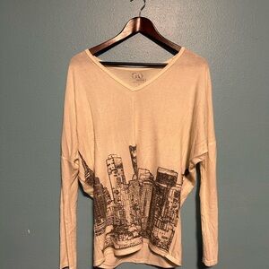Go Couture City Skyline Off-White V-Neck Top